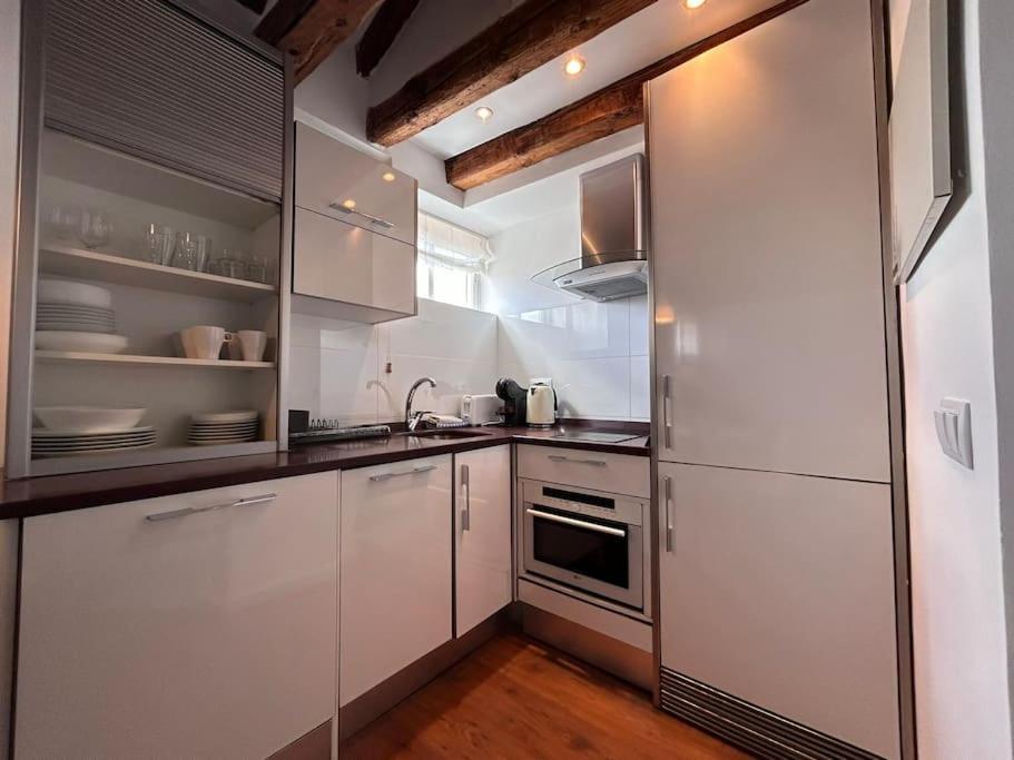 Emblematic Flat In Madrid Central - Arenal Luaran gambar